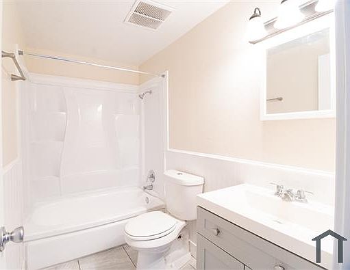 4th image of 5220 W 5th Ave #5236