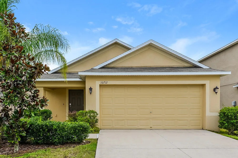 3 bed, 2.0 bath, 1340 sqft, $2,120 — Photo 1