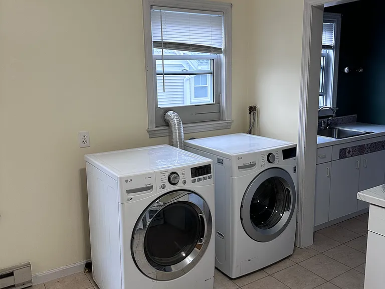 219 Brown St #2 — Photo 2