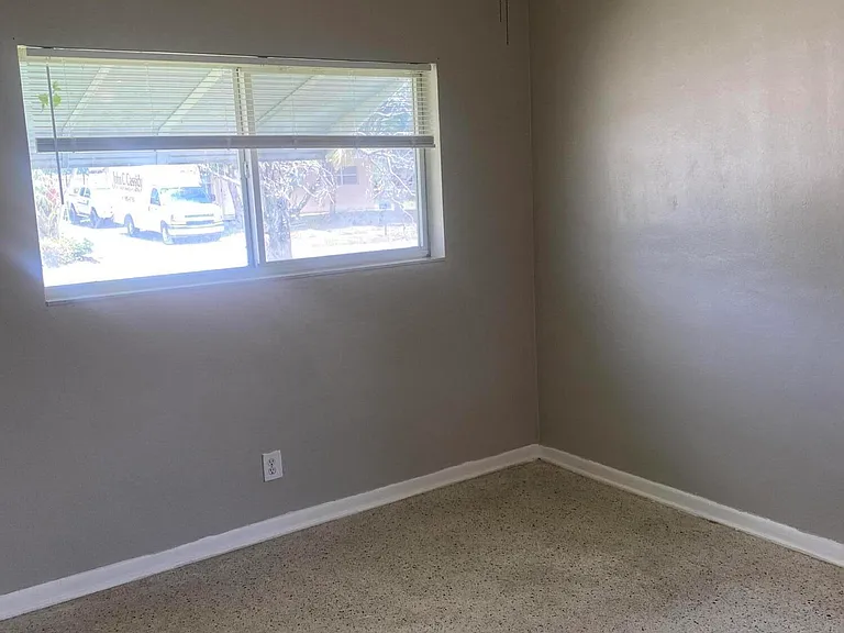 917 S Ridge St — Photo 14
