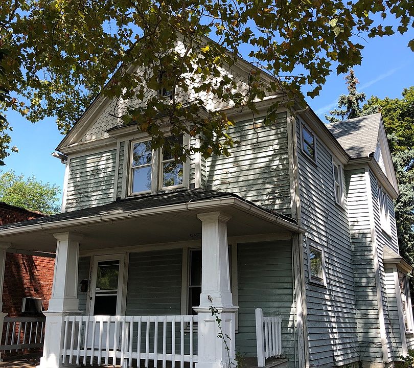 1st image of 17101 Grovewood Ave