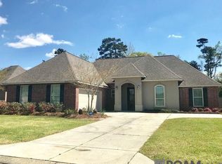 8190 Superior Dr, Denham Springs, LA 70726