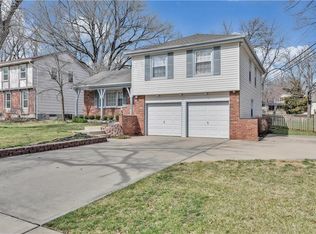 9110 W 89th Ter, Overland Park, KS 66212