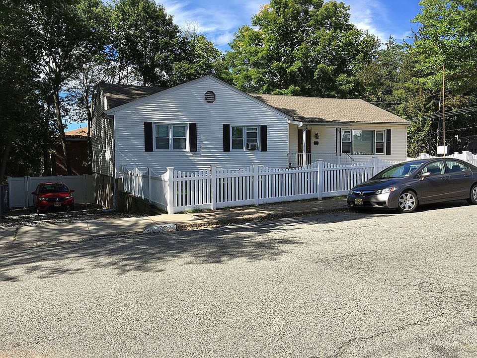 2nd image of 33 Byram Ave