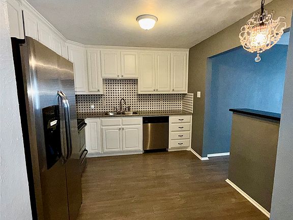 3rd image of 7855 Meadow Park Dr #B