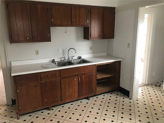 5th image of 1476 Belle Ave