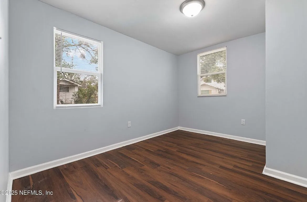 3 bed, 1.0 bath, 1028 sqft, $1,395 — Photo 4