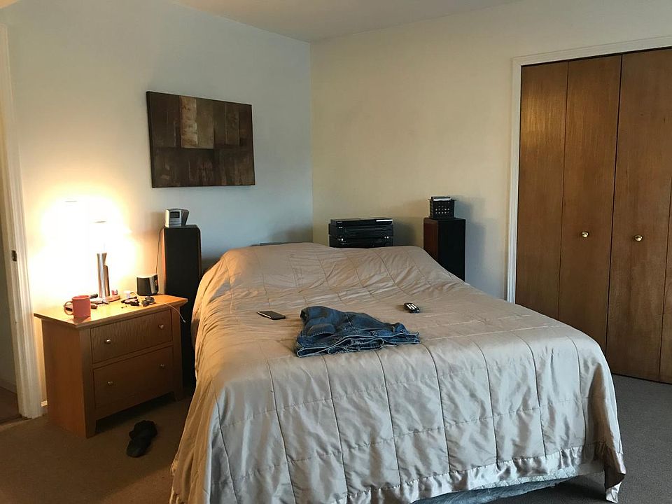 1st image of 412 N Main St APT B