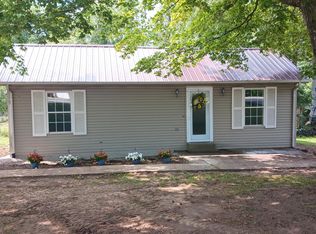 63 Rineyville Big Springs Rd, Radcliff, KY 40160