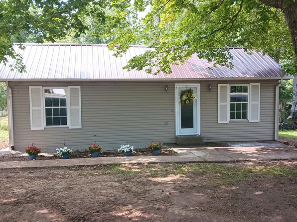 63 Rineyville Big Springs Rd, Radcliff, KY 40160