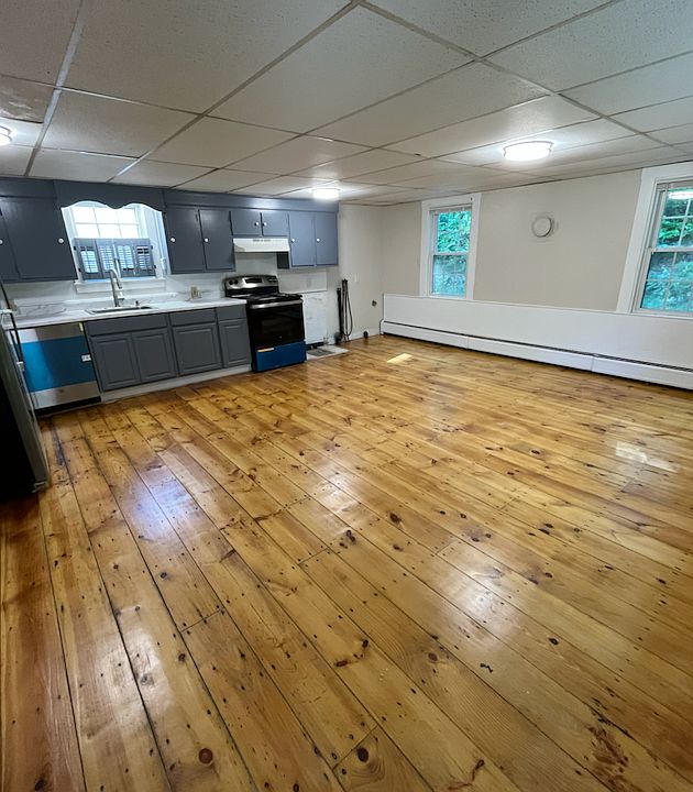 Kitchen/Dining Area