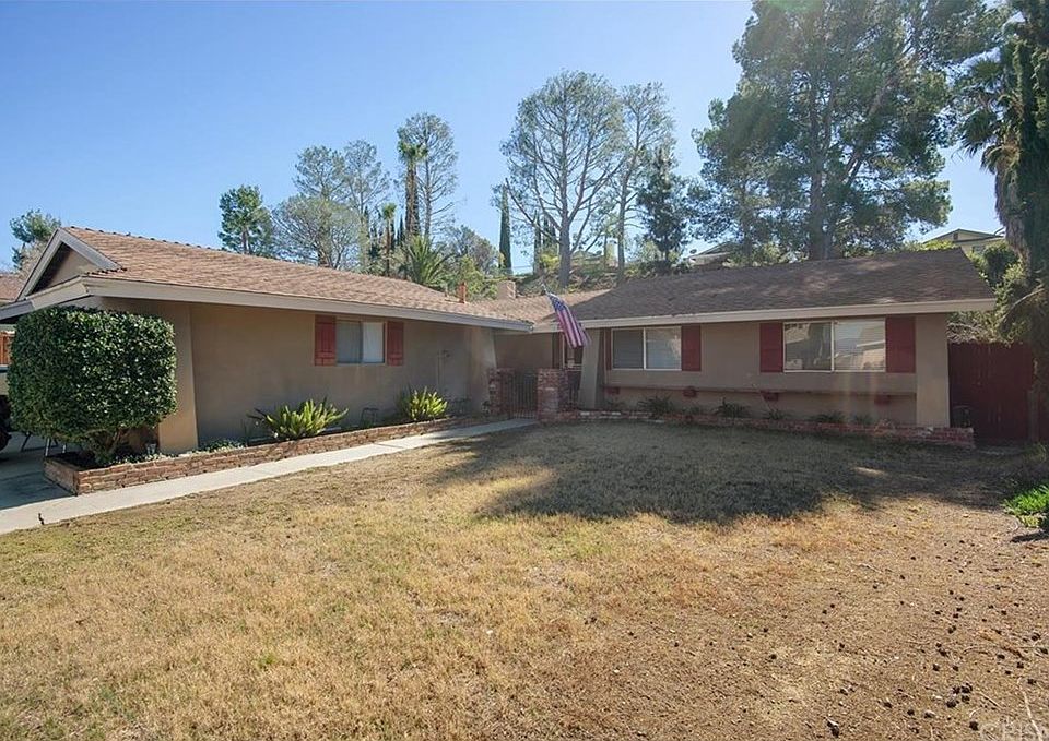 1st image of 19628 Crystal Springs Ct