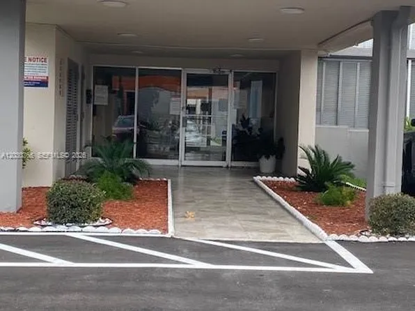 16410 Miami Dr APT 706, North Miami Beach, FL 33162