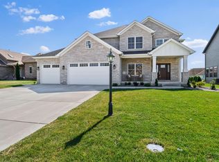 9107 Michigan Dr, Winfield, IN 46307