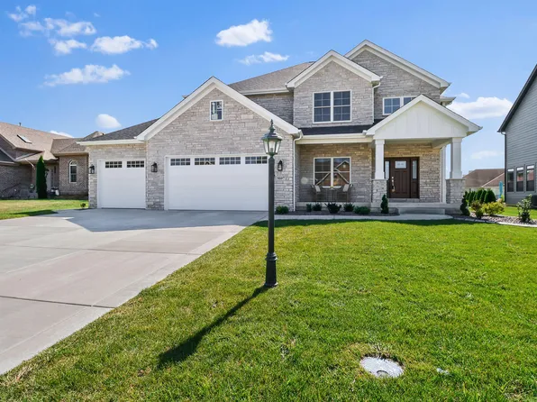 9107 Michigan Dr, Winfield, IN 46307