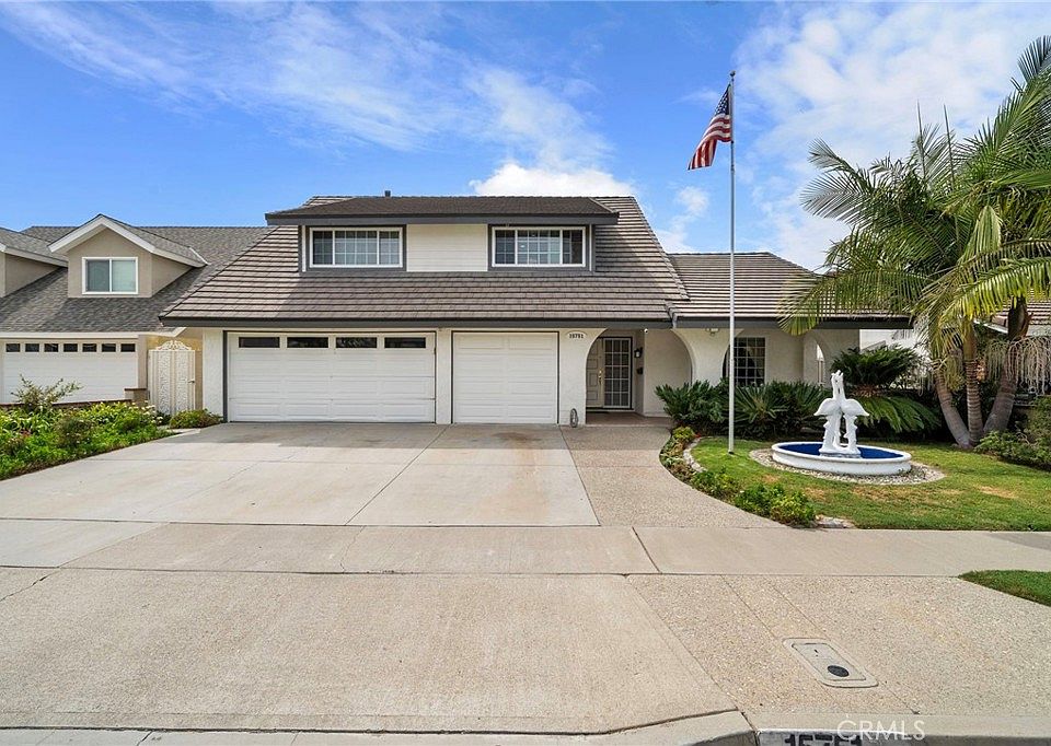 1st image of 15751 Cromwell Cir