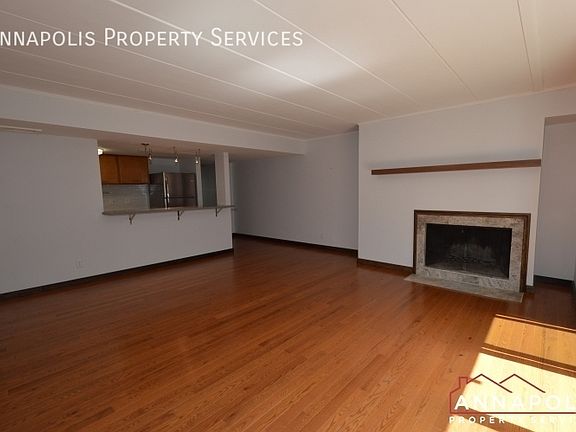 5th image of 312 Severn Ave Unit 302