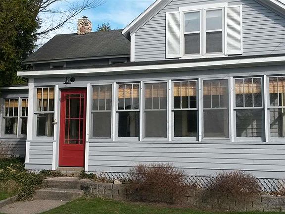 3rd image of 108 N Fir St