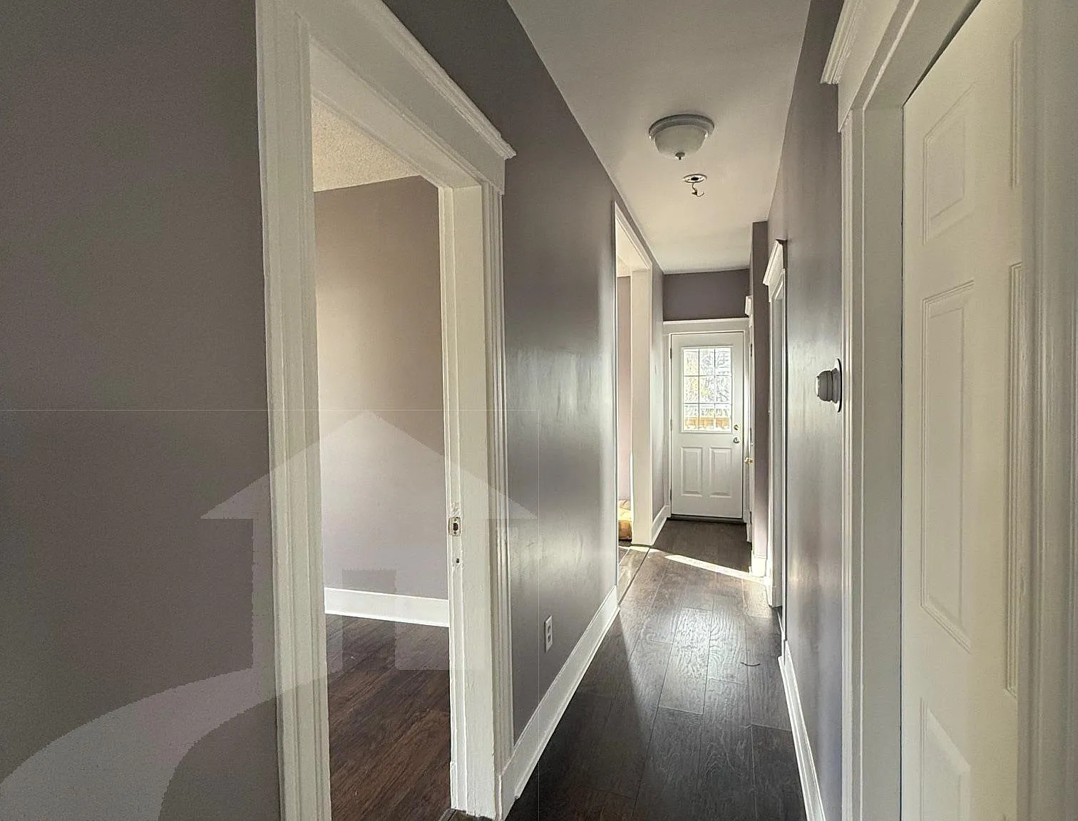 3 bed, 1100 sqft, $3,300 — Photo 3