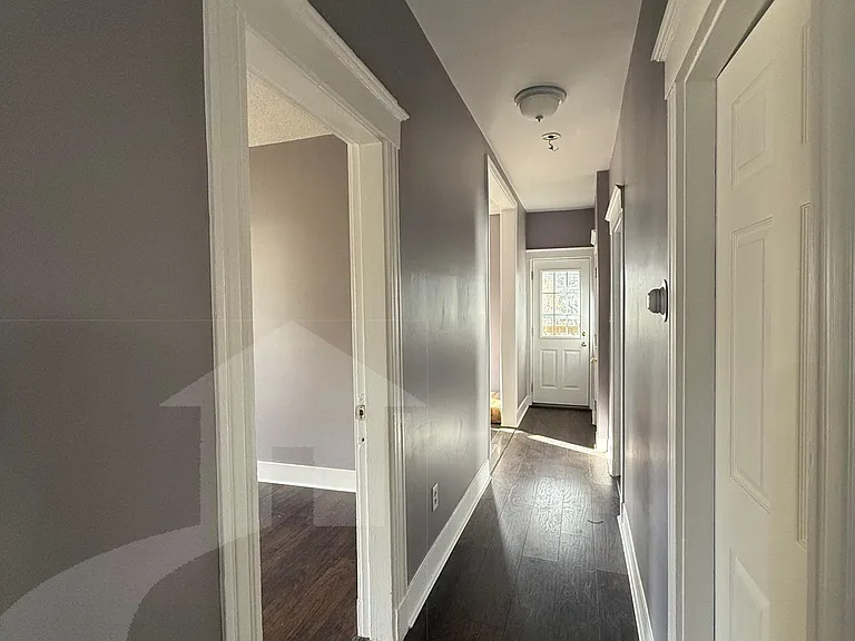 194 Sherman St — Photo 3