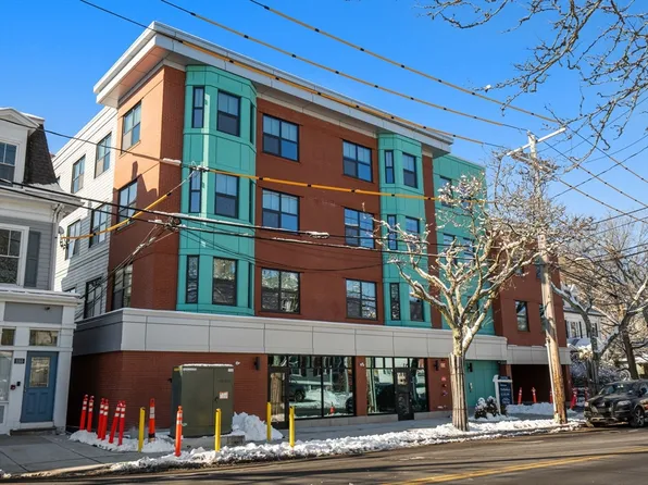 1151 Walnut St #402, Newton Highlands, MA 02461