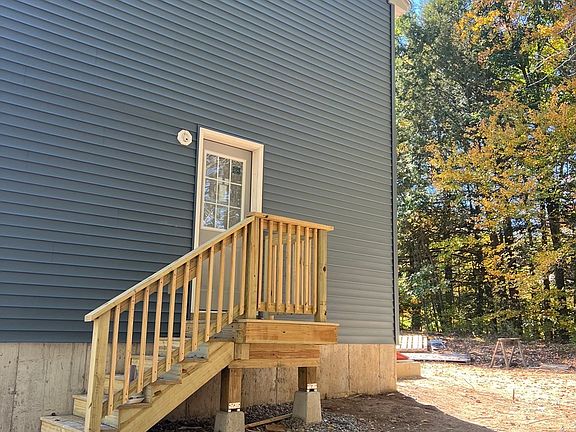 3rd image of 39 Dexter St Lot A