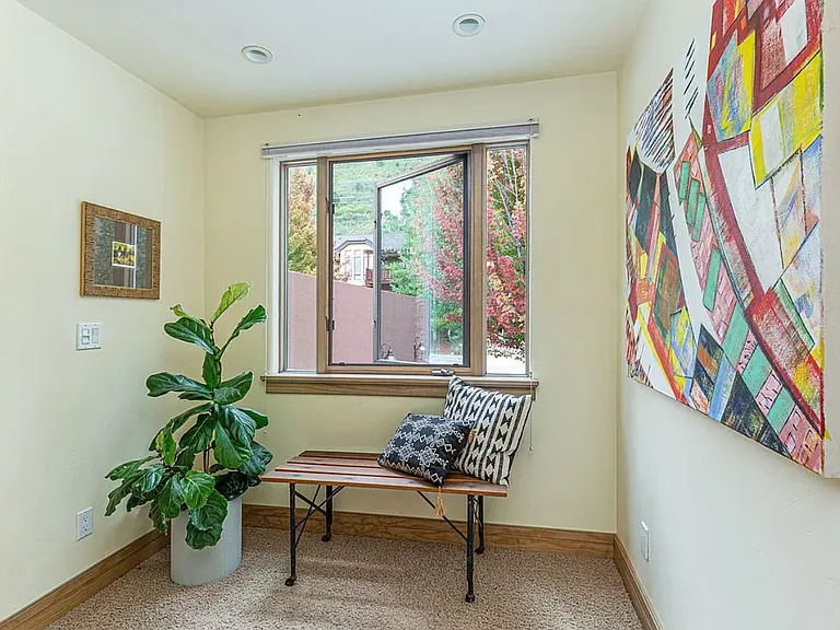 43 Ophir Dr — Photo 6