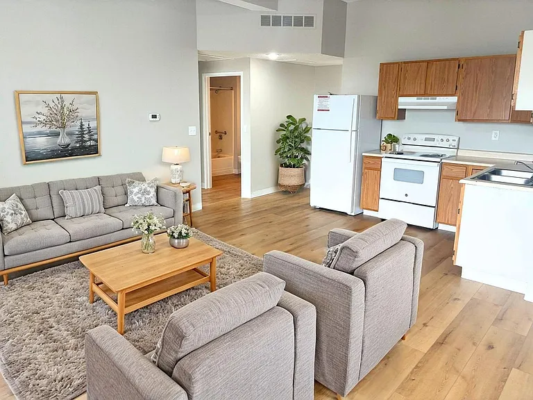 Vibrant City Living at Tower Lofts, Sidney — Photo 46