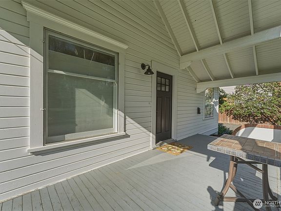 5th image of 965 E Alder Street