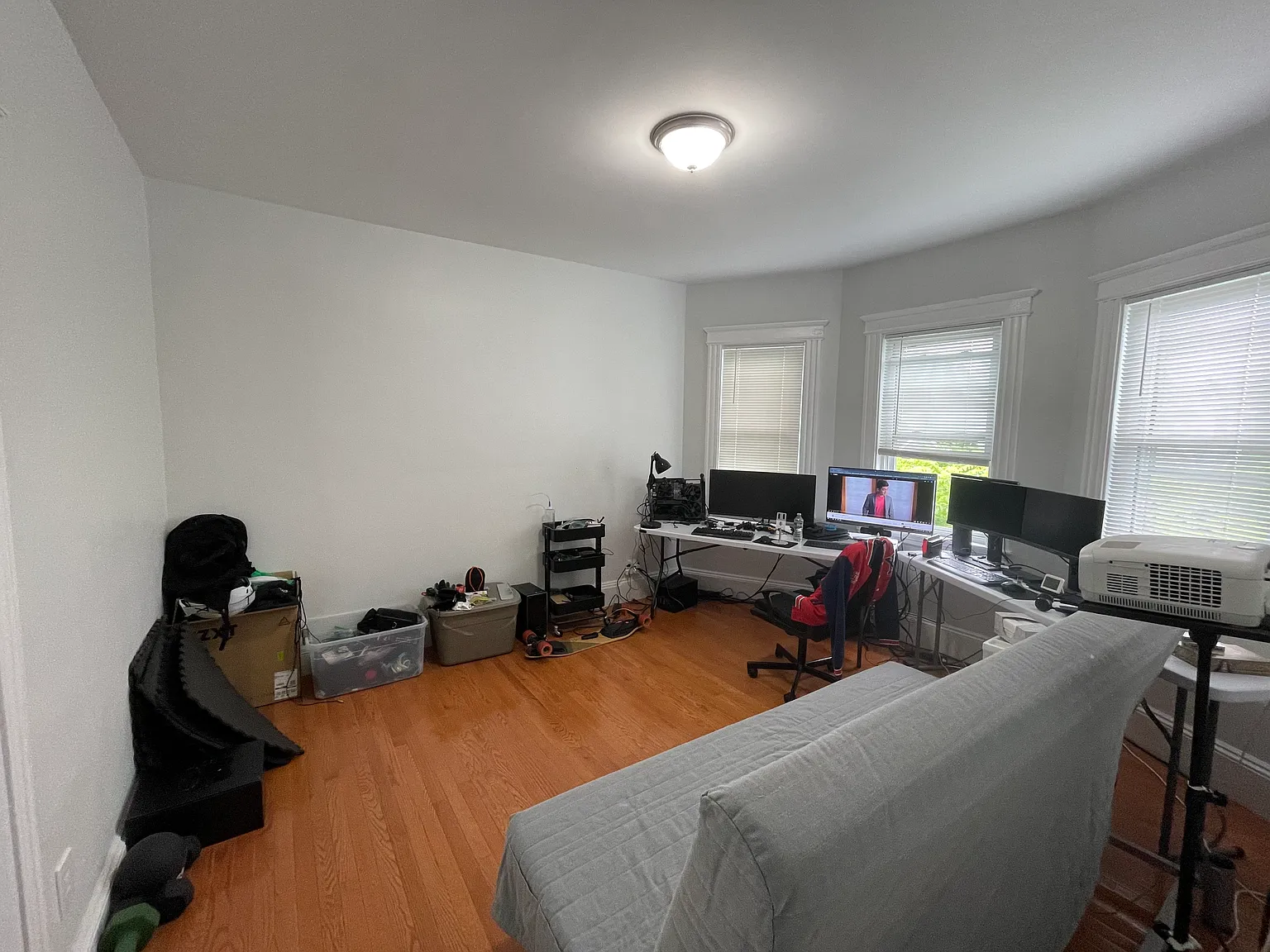 1 bed, 694 sqft, $2,000 — Photo 3