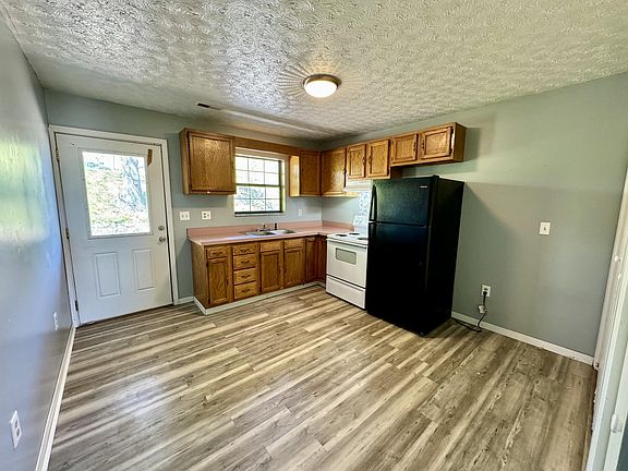 5th image of 1157 1st Ave S #D