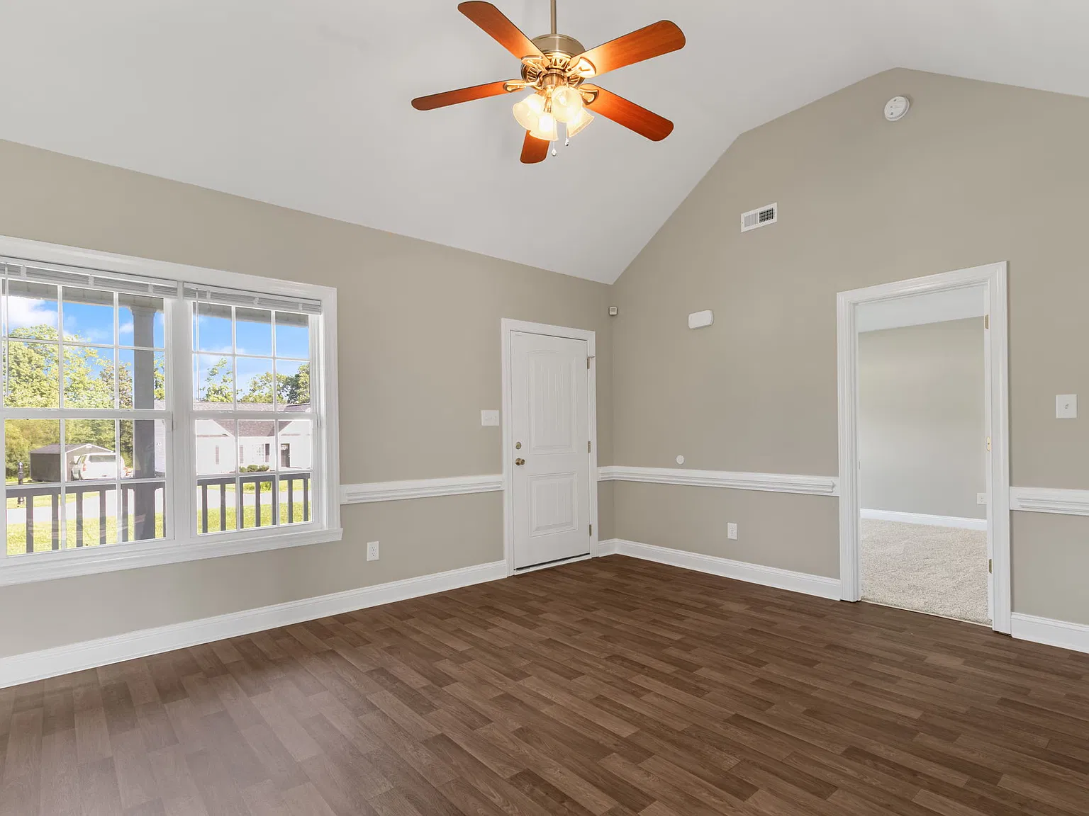 3 bed, 1160 sqft, $1,600 — Photo 3