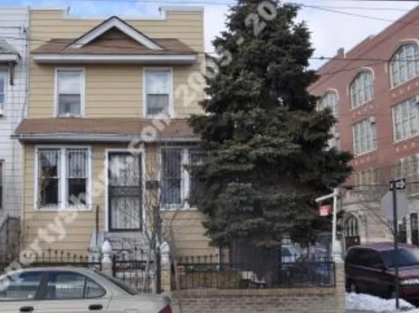 17819 90th Ave, Jamaica, NY 11432