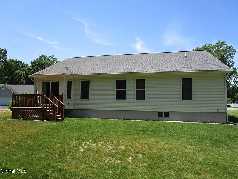 4th image of 1000 Kingswood Court
