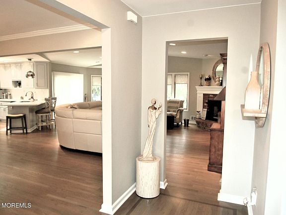 2nd image of 32 Cameron Court