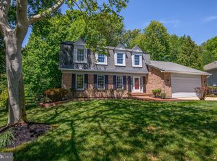 2692 Glencroft Rd, Vienna, VA 22181