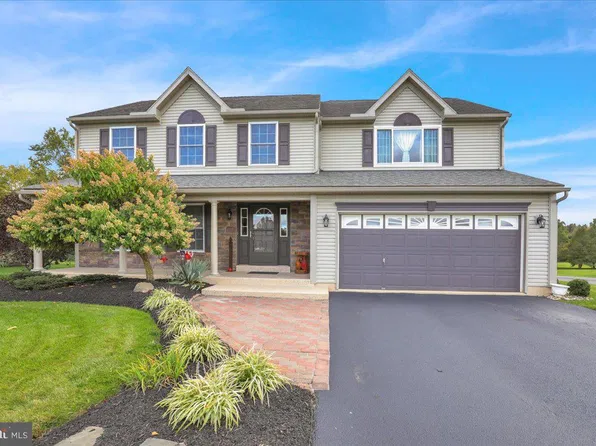 541 W Reeser St, Leesport, PA 19533