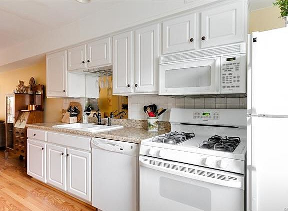 5th image of 301 N Hamilton St