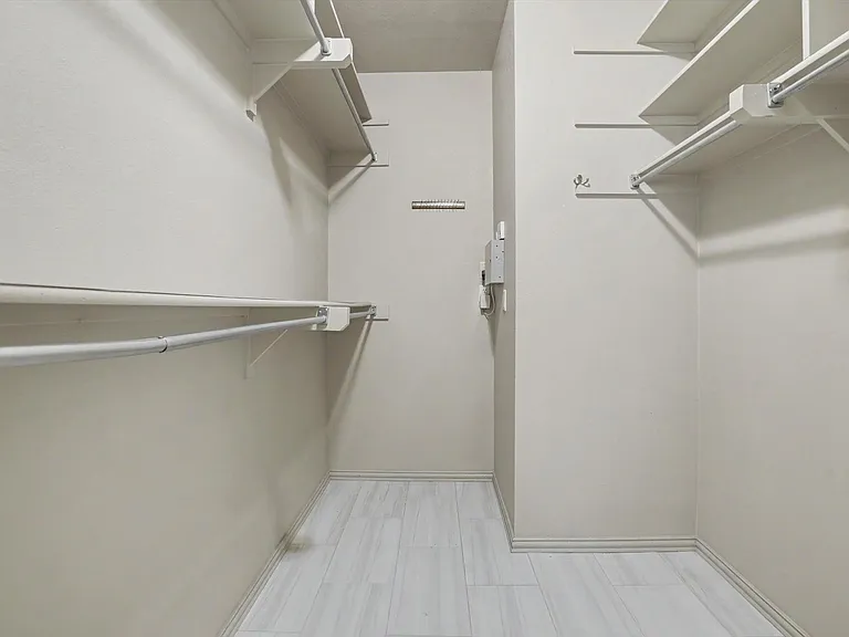 412 N Forest Ridge Blvd — Photo 22