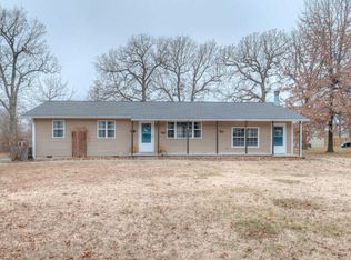 124 Cedar Ln, Carl Junction, MO 64834