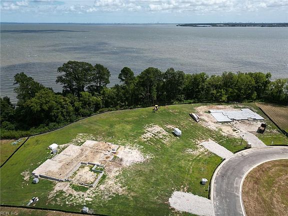 5th image of 44 River Edge Dr