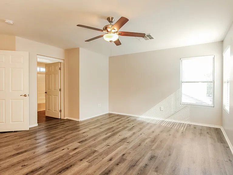 12026 W Yuma St — Photo 9