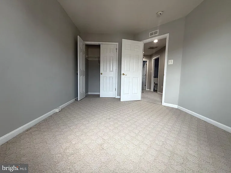 21831 Ladyslipper Sq — Photo 45