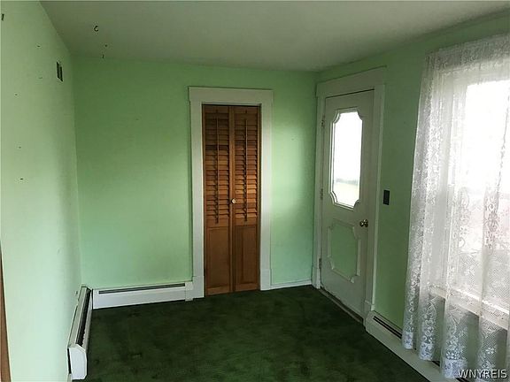 3rd image of 6184 East Ave