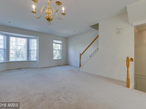4th image of 316 Redland Blvd