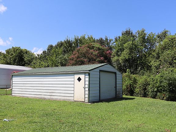 4th image of 3311 Mountain View Dr