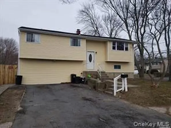 (undisclosed Address), Brentwood, NY 11717