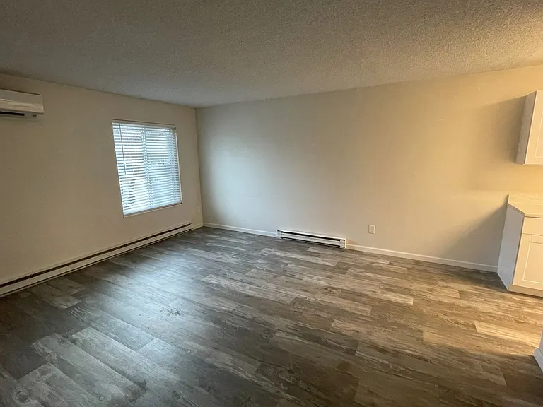 Campus Park Apartments - SAMI Apartments — Photo 34