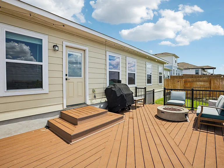 11604 Comano Dr — Photo 40