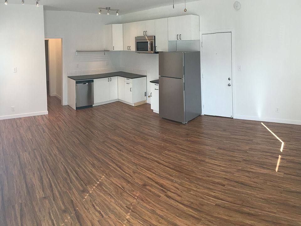 1st image of 2431 Sichel St APT 201